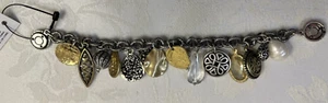Neu mit Etikett Chicos Bettelarmband mit Gold, Silber, Perle & Kristall Charms 7 Zoll - Bild 1 von 10