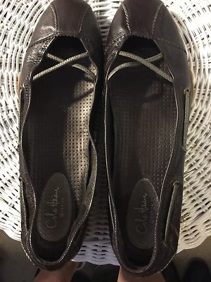 Zapatos, Cole Haan cuero marrón, tacón 3/8", suelas de goma acanaladas al aire, talla: 10 M Foto 1 de 4