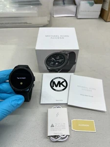 Michael Kors Gen 5E MKGO Smartwatch Black / Black Rubber MKT5121V - NEW OPEN BOX - Zdjęcie 1 z 7