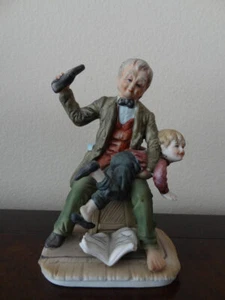 Vintage Japan Biskuit Porzellan Figur Junge wird diszipliniert 6 Ins. hoch. - Bild 1 von 7