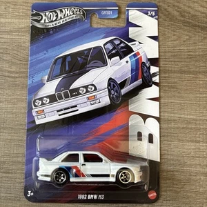 INHAND 2024 Hot Wheels Silver Series RT01 ' 1992 BMW M3 3/5 IN HAND - Picture 1 of 5