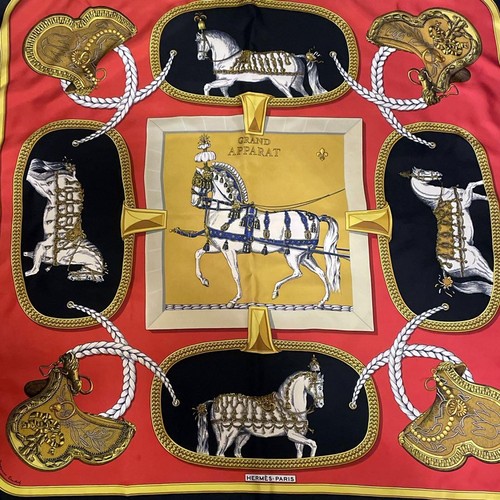 HERMÈS HERMES Hermes Carré 90 GRANDE APPARECCHIO "Cavallo vestito elegante"