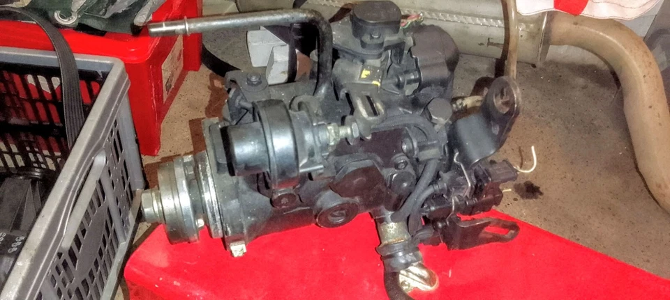 Peugeot Expert recently reconditioned diesel pump - Image 1 of 1