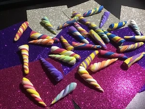 Ton Einhorn Hörner für Gesichtsbemalung Bling... 10 Stück, 2" Größe - Bild 1 von 7