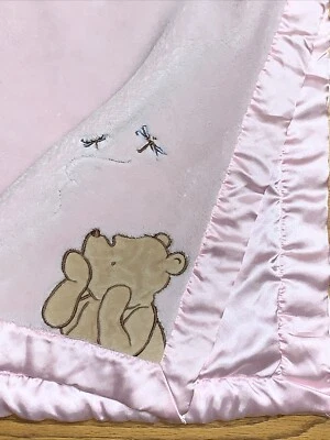 Cobertor/amor de bebê Disney Winnie the Pooh & Dragonflies rosa cetim costas e acabamento - Imagem 1 de 4