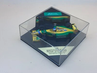 Modellino auto. Confezione originale mai usata. Ottime condizioni - Immagine 1 di 3