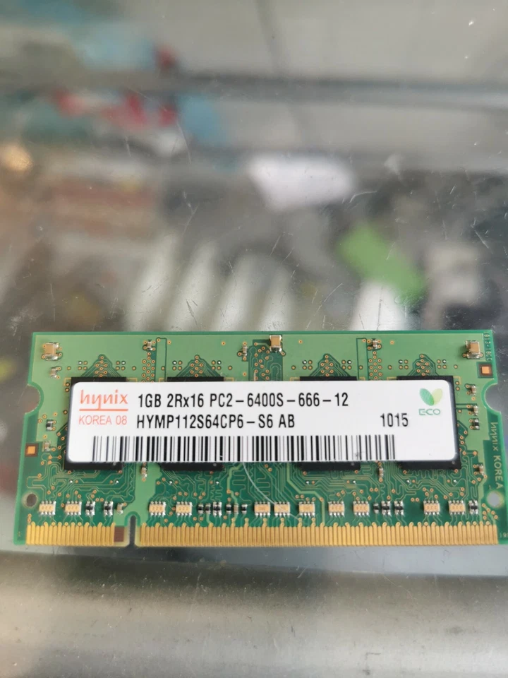 1GB DDR2 PC2-5300S HYMP112S64CP6-S6 AB Laptop Memory  Hynix - Image 1 of 1