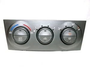 03-04 SUBARU FORESTER/AUTO / TEMPERATURE/ CLIMATE/ CONTROLS/ HVAC..OEM - Picture 1 of 3