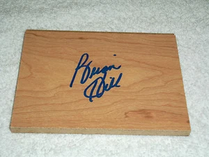 Brian Hill Firmado a Mano Suelo NBA Magic Grizzlies Pistón Entrenador Baloncesto - Imagen 1 de 1