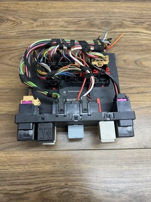 2006-2007 VW CECM Central Electronics Module VW GTI GLI MK5 Genuine 3C0937049Q - Image 1 of 4