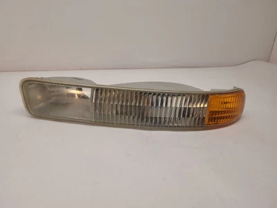  1099 - 2007 GMC SIERRA 1500 PICKUP  Passenger Corner/Park Light Classic Style  - Image 1 of 4