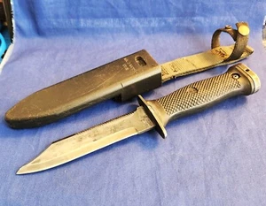 USN Combat Knife MK 3 MOD O  Sign'd  SGT M CLARK 82nd AB Div. Engraved On Blade - Picture 1 of 11