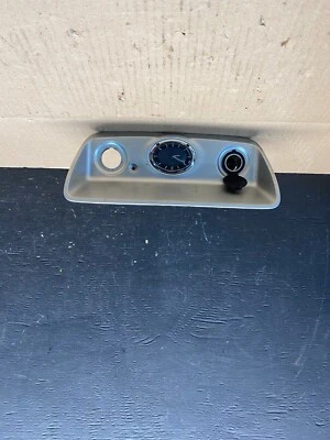 2008-2010 Infiniti QX56 painel central moldura inferior acabamento tampa relógio M6423 DG - Imagem 1 de 4