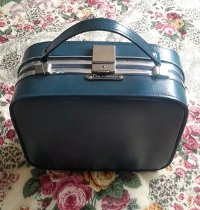 Vintage 1960's Blue Ladies' Vanity Case Overnight Case Luggage by Constellation - Picture 1 of 18