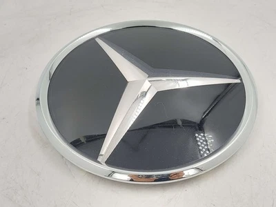 Mercedes AMG GT C C190 2019 4,0 L emblema de parachoques delantero negro y cromado *nota Foto 1 de 4