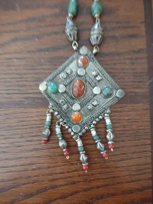 Antiguo collar amuleto de piedras preciosas de plata oxidada bohemia vintage ¿plata?  28" Foto 1 de 4