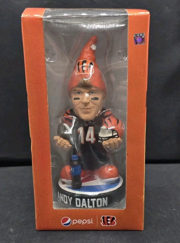 Andy Dalton Cincinnati Bengals Pepsi Garden Gnome Forever Коллекционные предметы НОВЫЕ  - Изображение 1 из 4