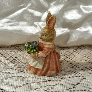 Vintage Rare Little Rabbit with flower Resin Decorative Figurines - Picture 1 of 4