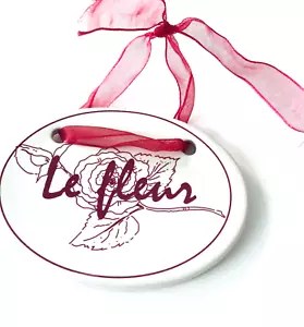Le Fleur Ceramic Door Sign Red Rose French Provincial Garden Flowers Ribbon Art - Picture 1 of 4