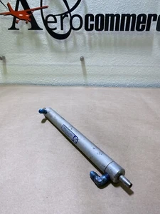 Piper Syncro Devices Hydraulic Actuator SFA232-4 (2951) - Picture 1 of 7