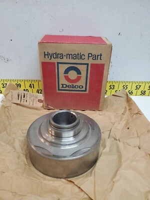 Carcasa embrague directo transmisión GM 8623061 1965-71 OEM Chevy Bel-Air (SVM133) Foto 1 de 4