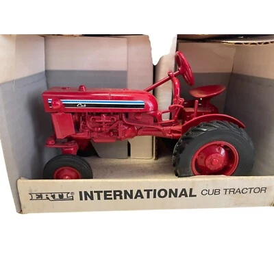 Ertl #448 International Cub Tractor 1976-1979 Diecast 1/16 Scale In Box - Image 1 of 4