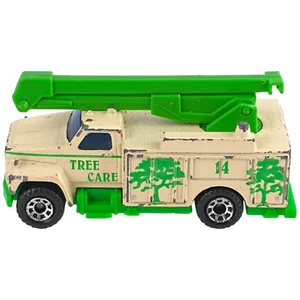 Vtg Matchbox Int'l UTILITY TRUCK Tree Care 1989 Cream Green China Loose Gd MB 33 - Picture 1 of 9