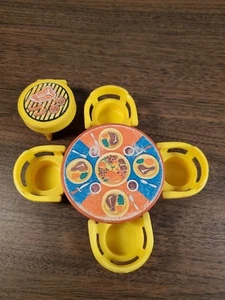 Vtg Fisher Price Little People Camper Playset Steak Table - 4 Chairs - Grill - Picture 1 of 9