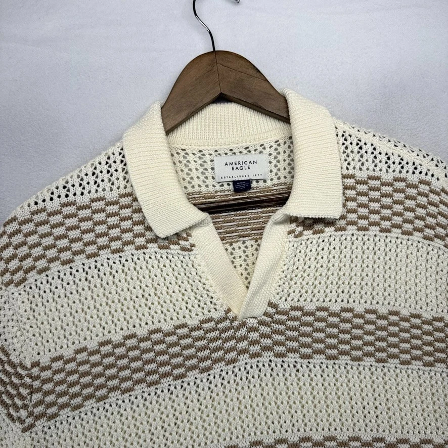 Suéter Polo American Eagle Para Hombre Mediano Crema Cuello Johnny Tejido Transparente Foto 1 de 4