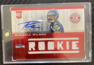2012 Totally Certified Russell Wilson Rookie Patch Auto Red /199 - Image 1 of 2