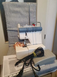 Privileg 303 Overlock Nähmaschine, 3 Faden - Bild 1 von 13