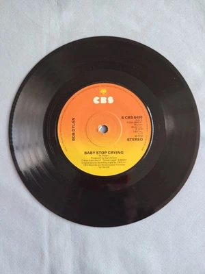 BOB DYLAN "BABY STOP GRYING" 1978 7" VINYL SINGLE IN A PLAIN SLEEVE - Image 1 of 4