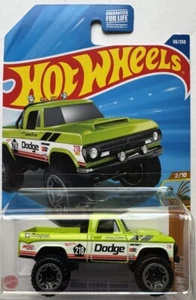 2025 Hot Wheels HW DIRT 2/10 '70 Dodge Power Wagon 56/250 - Picture 1 of 2