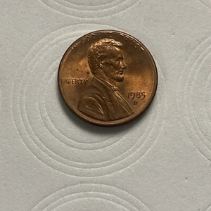 1985 D Lincoln ‘Error’ Penny Rare Light Strike & Letters Are Sm 2 Lrg In Liberty - Picture 1 of 8
