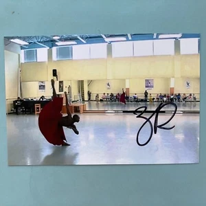 Zachary Downer Color Signed Photo 6”X4 Cats Revival Mictoffelees Dance Photo - Photo 1/1