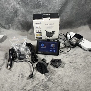 Garmin Nuvi 255wt Bundle WITH Mount Car AND Ac Power Adapter Only Works W/ Cord - Picture 1 of 5