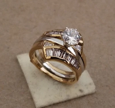 Alianza de anillo de boda de 2 piezas enchapado en rodio de oro amarillo para dama circonita cúbica 7,25 Foto 1 de 4