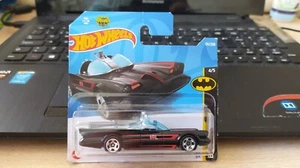 2022 HOT WHEELS - TV SERIES BATMOBILE SHORT CARD 1/64 APROX*NEW* - Imagen 1 de 4