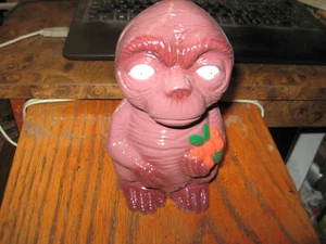 RARO unico vintage E.T. Il Salvadanaio Extra Terrestre in Ceramica SPEDIZIONE GRATUITA - Foto 1 di 3