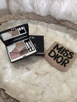Diorshow 5 Couleurs LIMITED EDITION MISS DIOR GRAFFITI LOGO 664 WILD BEIGE - Image 1 of 4