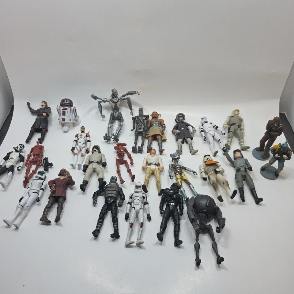 Star Wars Vintage Action Figures Lot of 25 - Image 1 of 4
