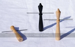 Set Bar Billiards skittle pins (2 natural wood, 1 black) (UK) - Picture 1 of 1