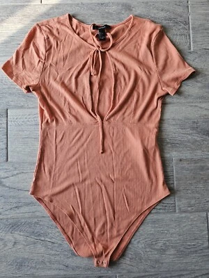 Body para mujer Forever 21 naranja melocotón talla grande frente abierto mangas cortas Foto 1 de 4