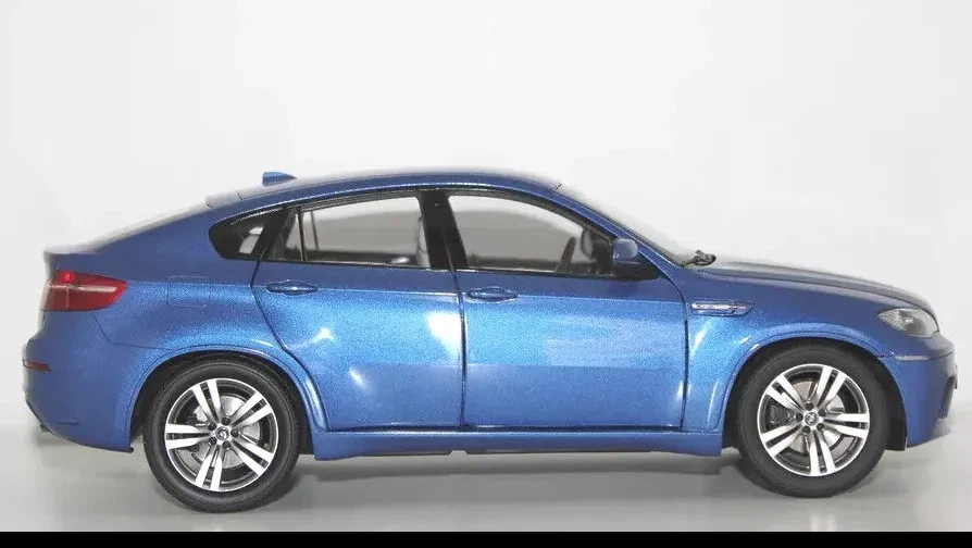Nuevo stock antiguo BMW X6 M E71 2010, escala 1:18, modelo fundido a presión, azul, 80432157614, KYO Foto 1 de 4