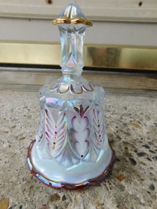 BEAUTIFUL VINTAGE BURGUNDY & GOLD CUT OPALESCENT HAND PAINTED GLASS BELL - Picture 1 of 10