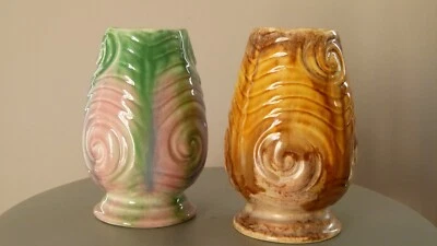 Sylvac Falcon ware small vases x 2 free delivery - Image 1 of 4