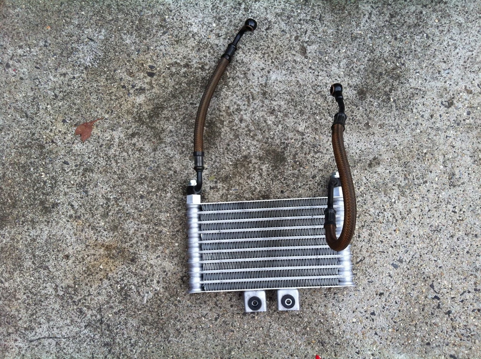 Enfriador de aceite completo Hyosung GT250 2014 Foto 1 de 1