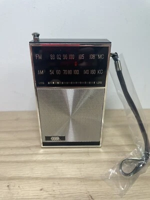 Radio electrónica AM/FM de estado sólido modelo RE-7012 PORTÁTIL NUEVO DE COLECCIÓN Ross Foto 1 de 4