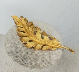 Vintage 60er Coro goldfarbene Blatt Brosche 1961 gebürstet große Anstecknadel Herbst signiert - Bild 1 von 12