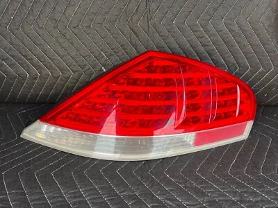 2004 2005 2006 2007 BMW 645i 650i M6 E63 E64 REAR RIGHT PASSENGER TAILLIGHT 7170 Foto 1 de 4